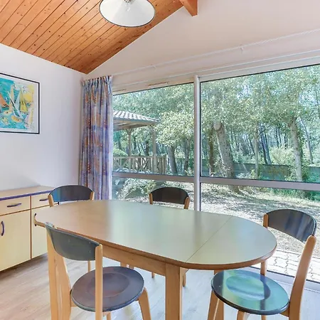 2 Bedroom Gorgeous In Sur 滨海拉福特